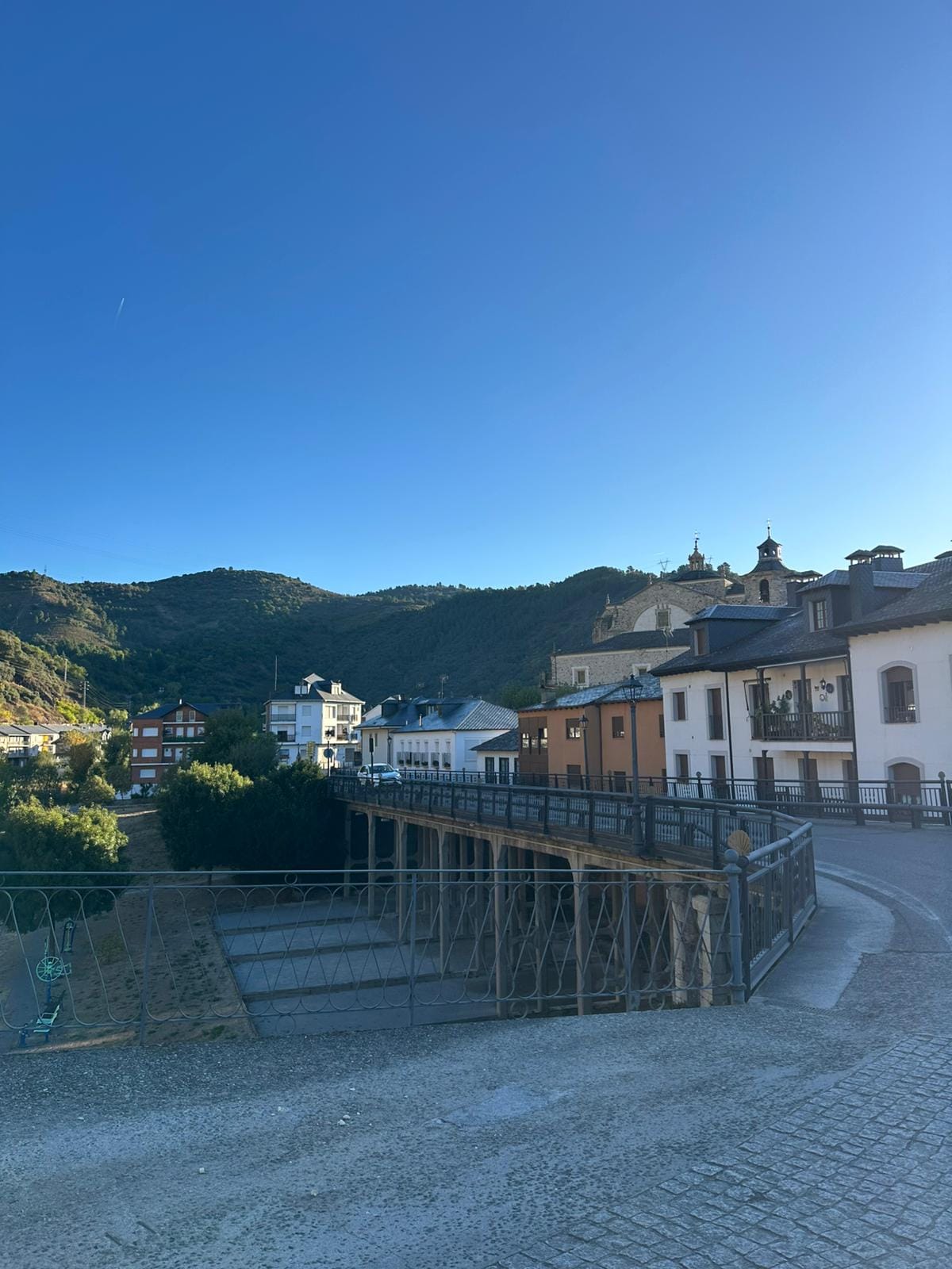 Day 27 - Valtuille de Arriba to Trabadelo